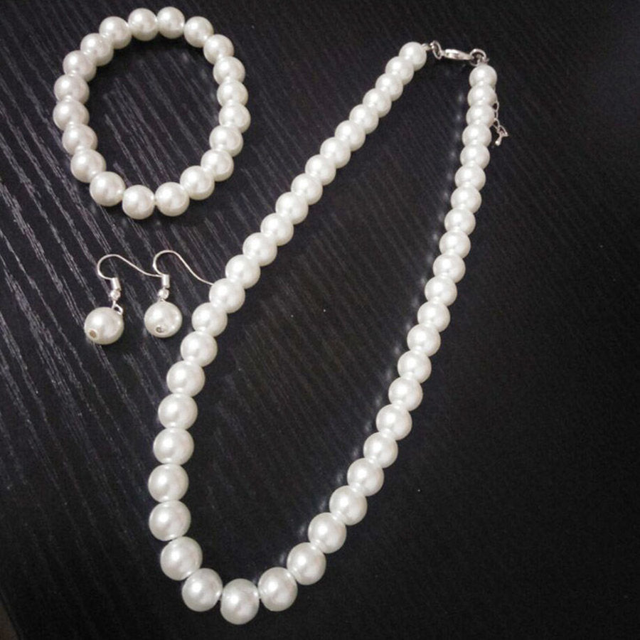 Fashion Pearl Necklace Bracelet Earrings Set