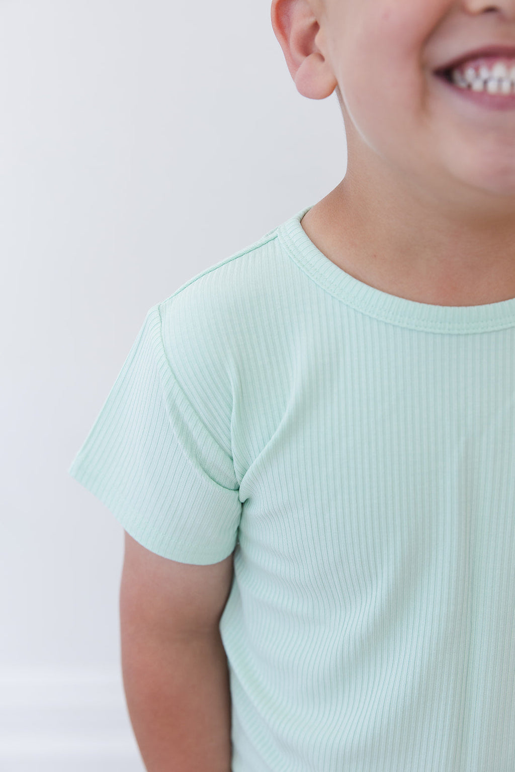 (SOLID, ribbed) Lion Around - Pocket Short Set