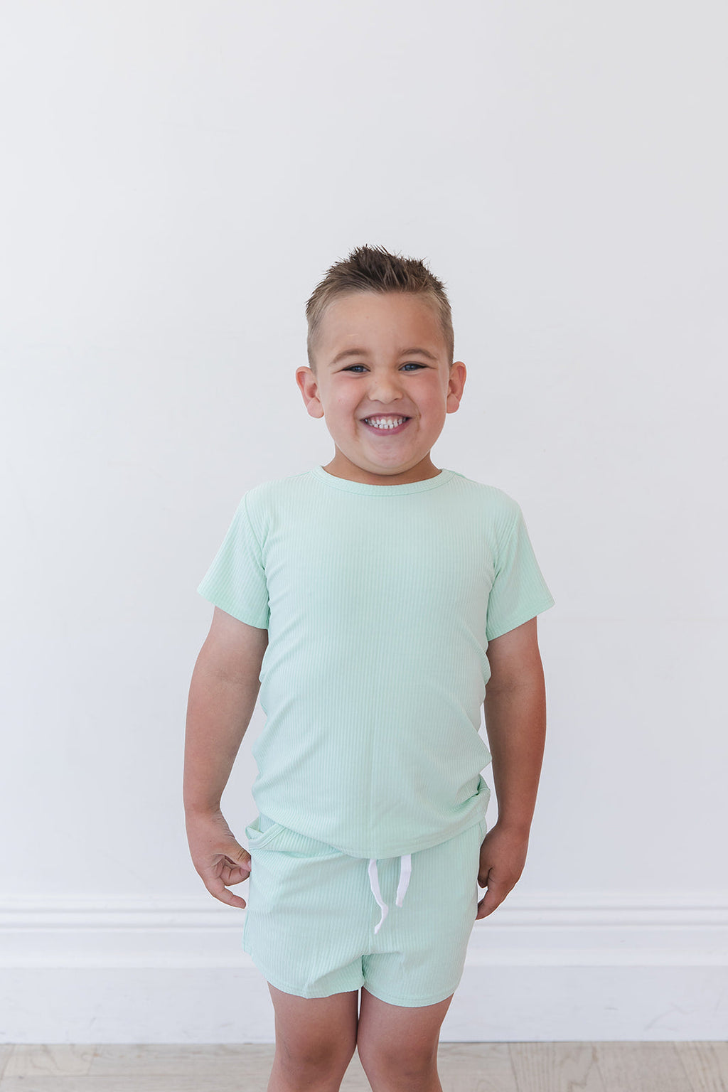 (SOLID, ribbed) Lion Around - Pocket Short Set