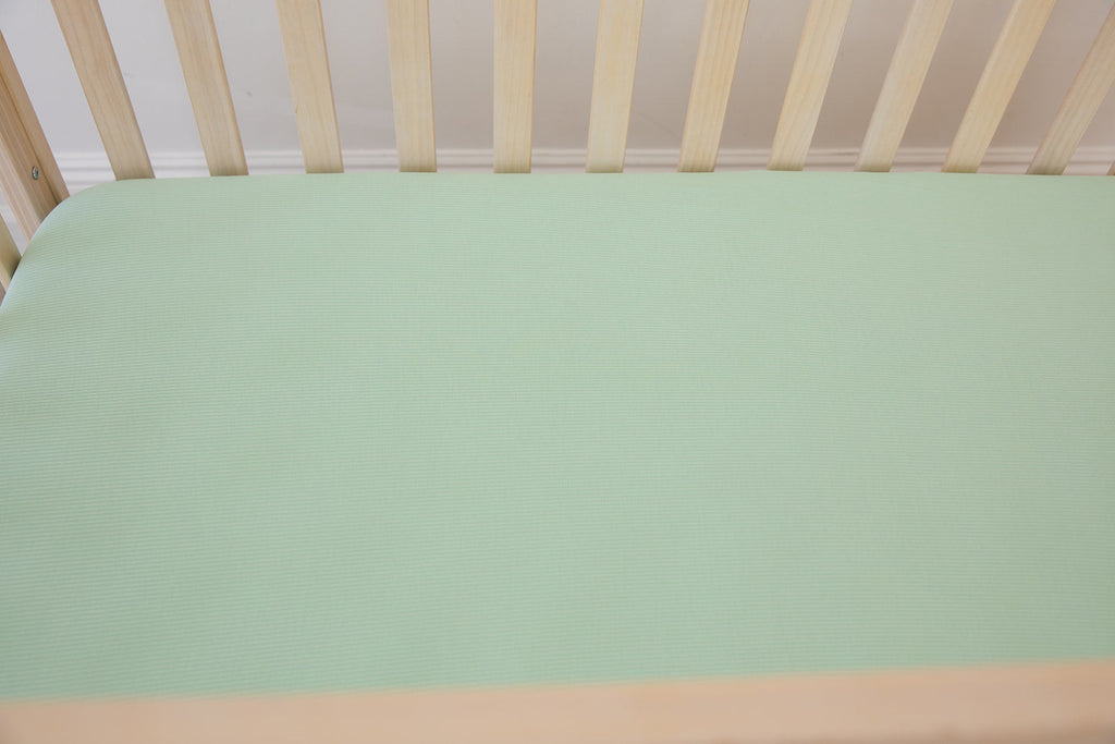 (SOLID, ribbed) Lion Around - Crib Sheet