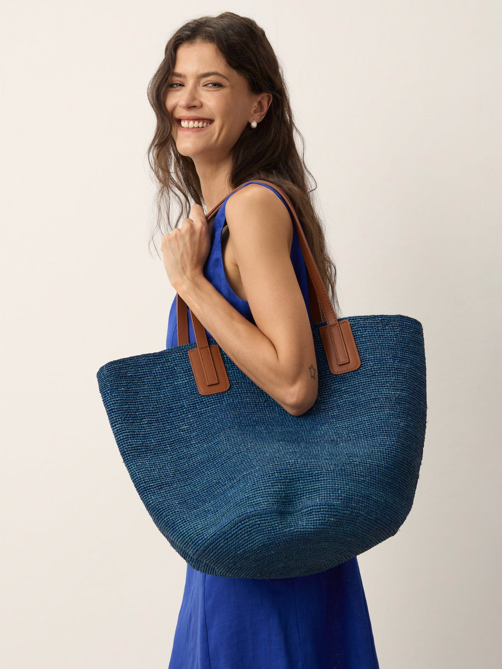 Handwoven Raffia Tote Bag With Leather Handles