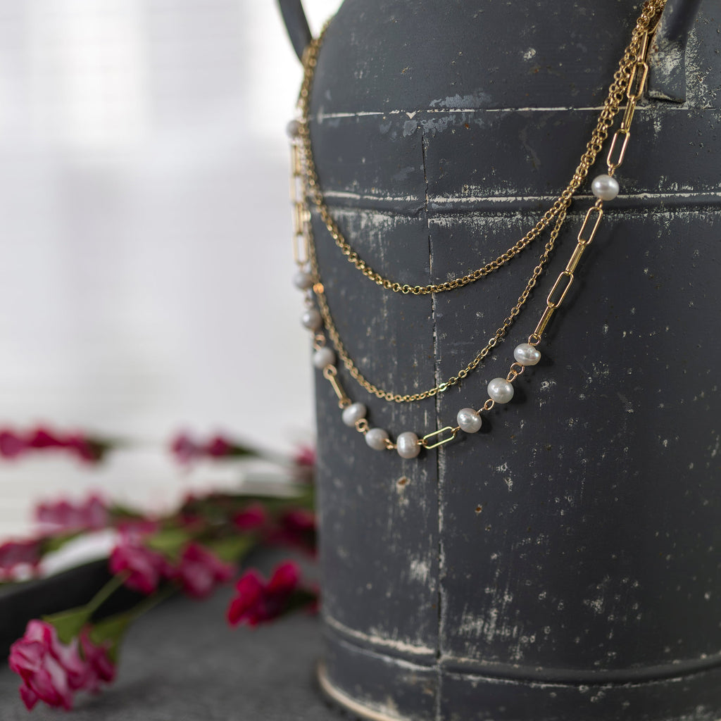 Coquette necklace
