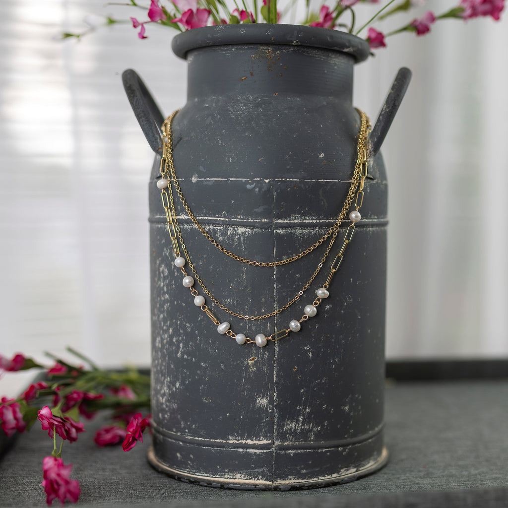 Coquette necklace