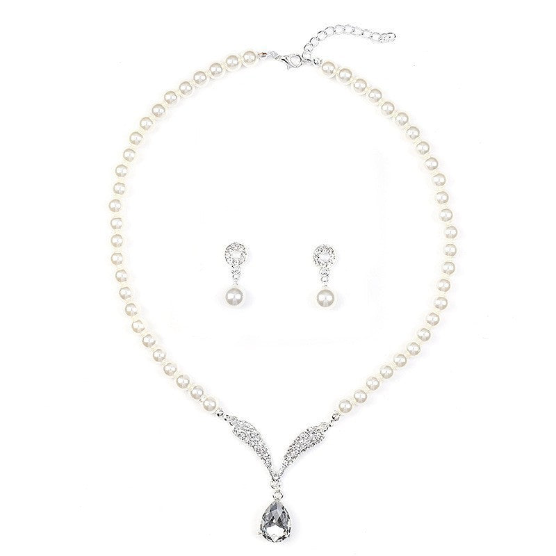 Elegant Pearl Bride Necklace Set
