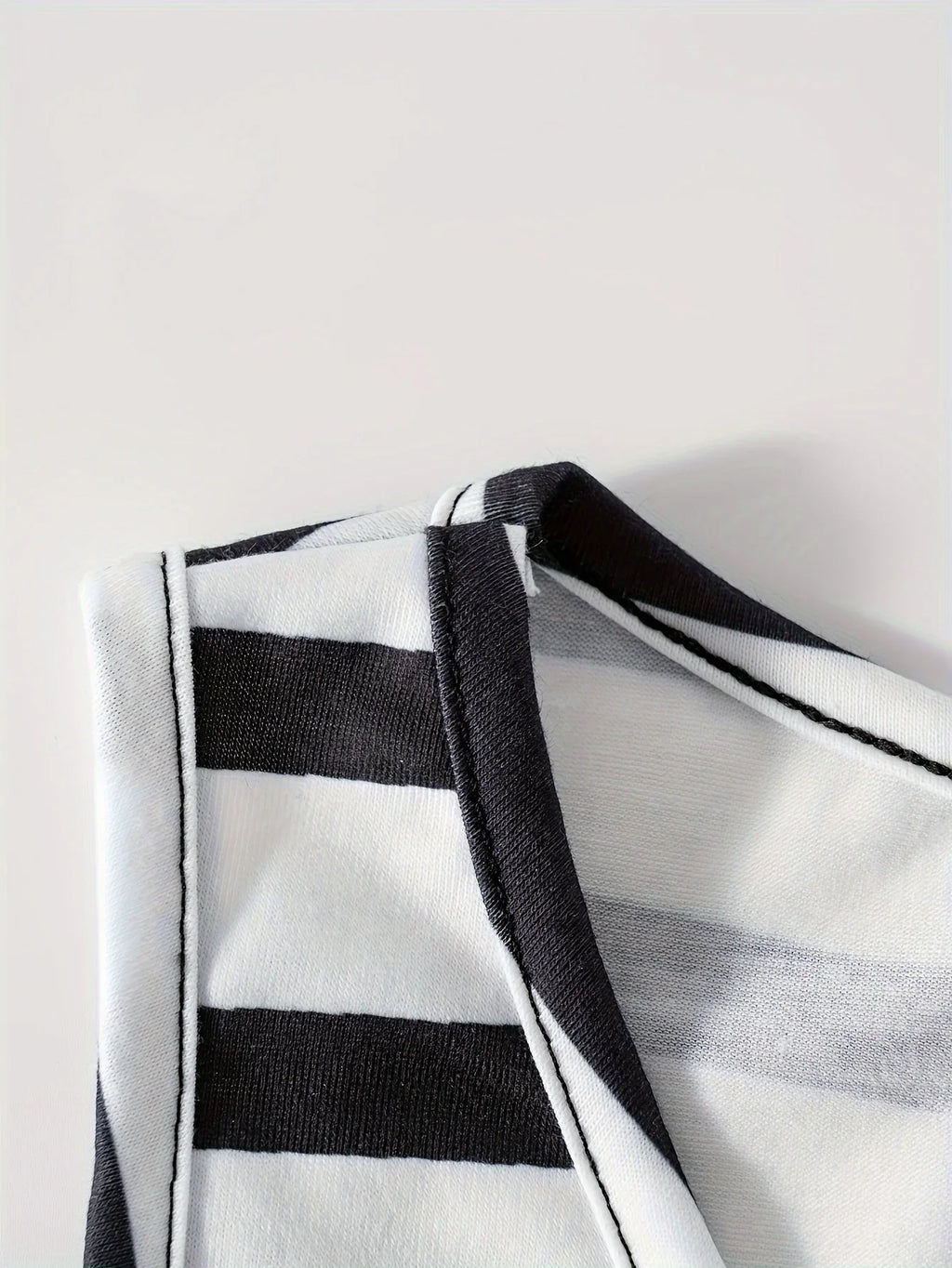 Printed Design Spring and Summer collection Black And White Stripes Pattern vacation style women's pants suit