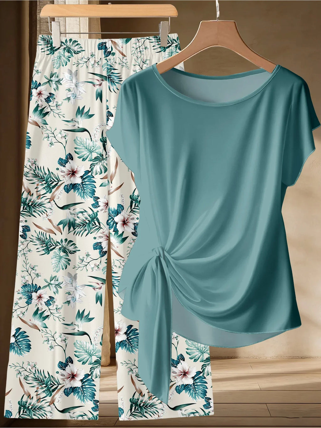 Summer Plus Outfit, Fresh and Casual Two-Piece Set, Short Sleeved Twisted Top + Tropical Plant Print Wide Leg Pants