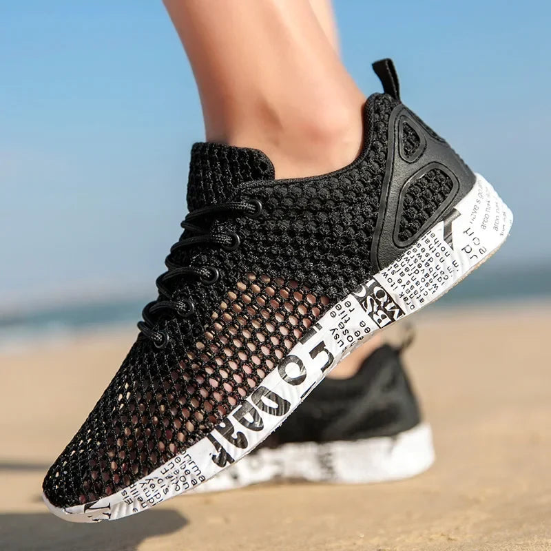 Summer Lightweight Flat Sports Shoes for Men's Outdoor New Style Mesh Casual Men's Shoes Breathable Upstream Shoes Large Size
