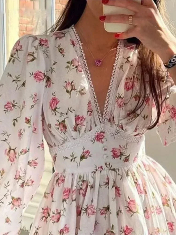 Spring Women's New Temperament Sweet Fashion Print Sexy V-neck Lace Lantern Sleeves High Waist Short A-line Dress