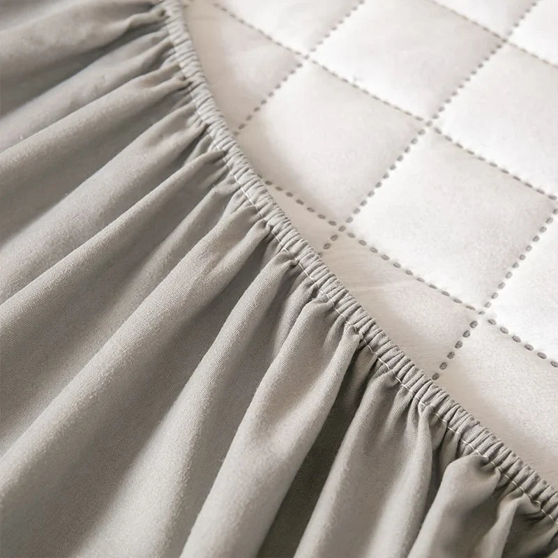 2Pcs,Buy One Selected Color Get One Random Free Quilted Waterproof Mattress Cover, Comfortable Stain & Wrinkle Resistant