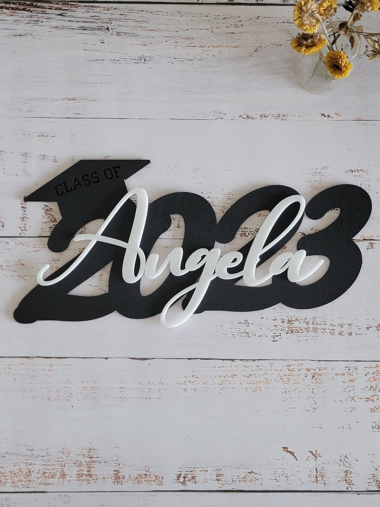 2026 Graduation Cap Wood Sign