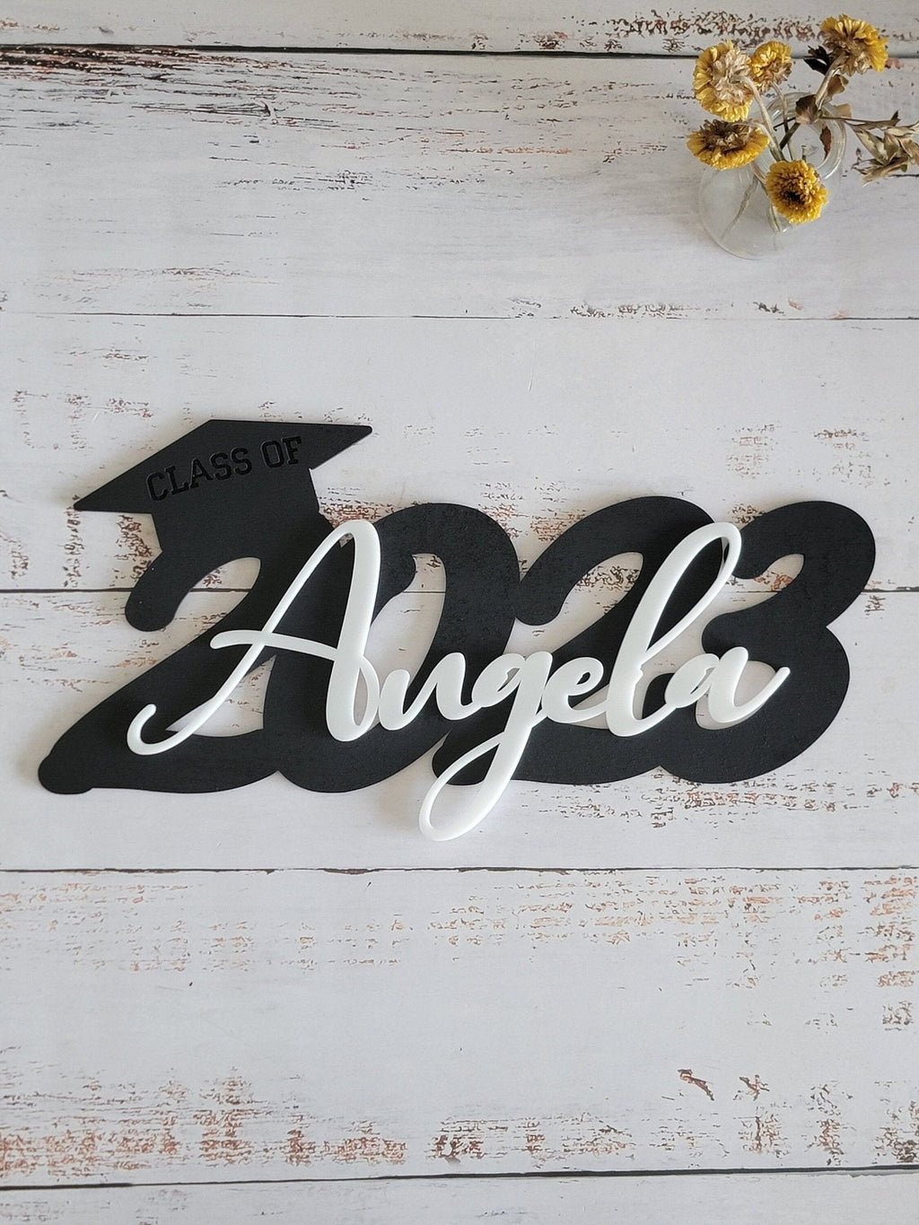 2026 Graduation Cap Wood Sign